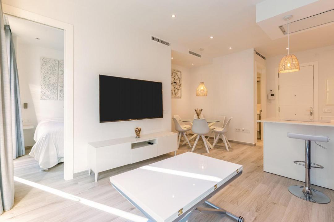 Minty Stay - Modern La Merced Málaga Buitenkant foto